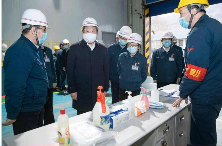 中國重汽董事長譚旭光：員工健康 高于一切